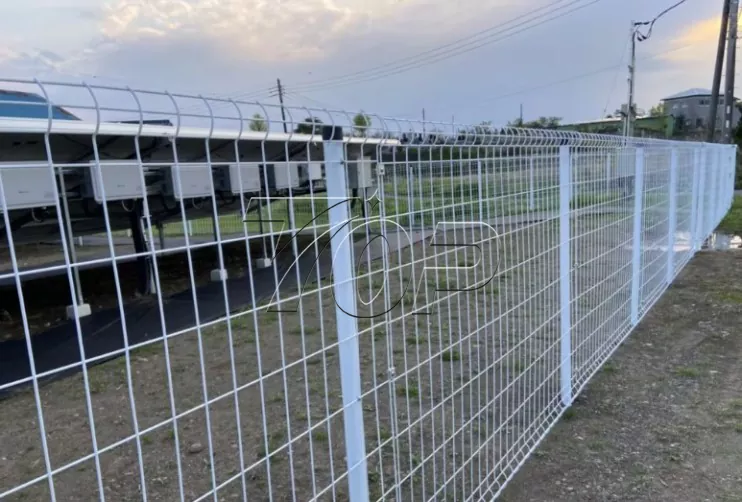 Solar Chain Link Fence